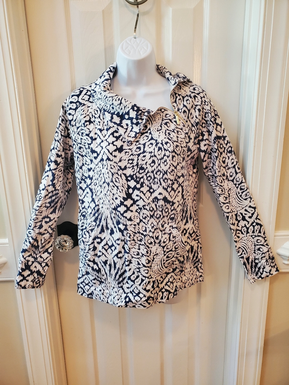 Lilly Pulitzer - Sea View - Navy Peacock - Party Blouse, Sz. Sm